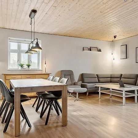 Spacious Family Friendly House *
